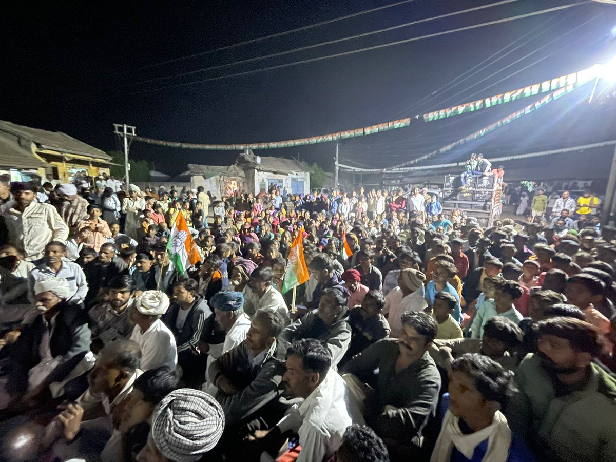 આજે સુઈગામ તાલુકાના ભરડવા ગામે ગ્રામજનો નો પ્રેમ,લાગણી,સ્નેહ અને આવકાર મળ્યો, તેમજ મારુ સન્માન કર્યું અને ગ્રામજનો દ્વારા જંગી સમર્થન અને પ્રતિસાદ મળ્યો..!!
#કોંગ્રેસ_આવે_છે_125_લાવે_છે