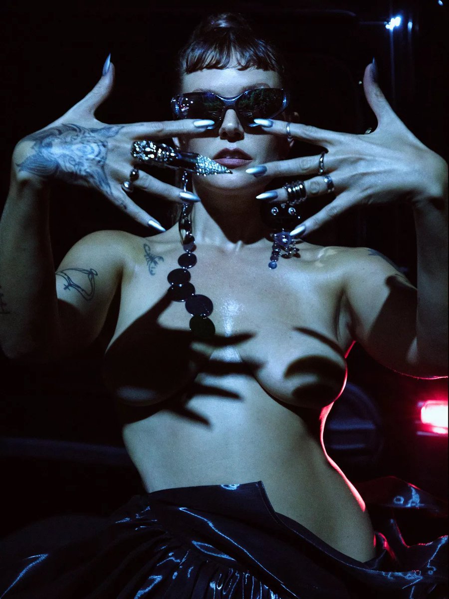CoutureIsBeyond's tweet photo. Tove Lo by Daniella Midenge, Vogue Scandinavia, December 2022. https://t.co/Ixmi5nHRn9