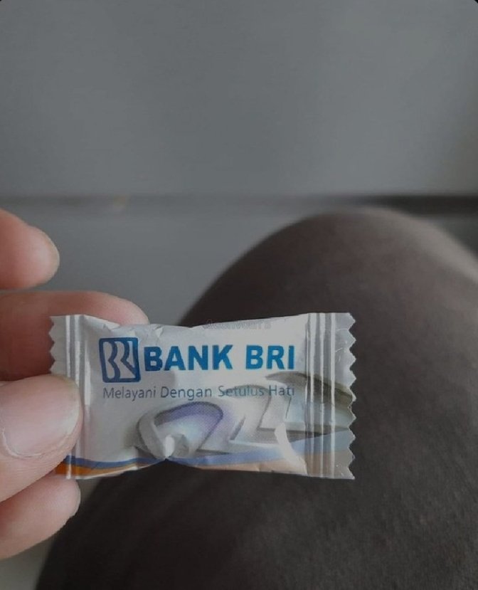 Kanjenge5's tweet photo. @mohmahfudmd @BANKBRI_ID melayani dengan sepenuh hati 😂 https://t.co/UrHIxg8j7s
