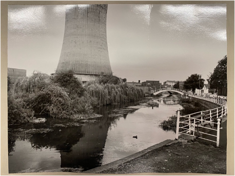 YorkArchivesUK's tweet photo. During my placement at the archives we have been working on many 20thc plans that include photographs. Here is The Foss Islands Cooling Tower before its demolition in 1976 and Foss Islands today in 2022. #EYAMapsPlans @YorkStJohn TwitterTakeover https://t.co/rMdstRVFJe