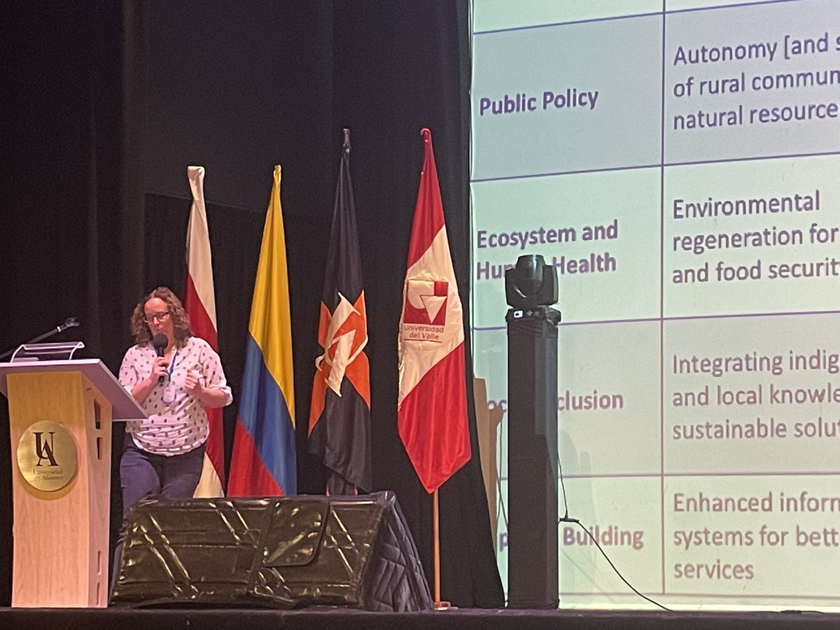 nagheeby's tweet photo. Dr @clwnewc delivering her keynote speech on #system_thinking for #water_security and #sustainable_development at International AGUA Conference 2022 in #Colombia. https://t.co/Ef6g5O0ZxM