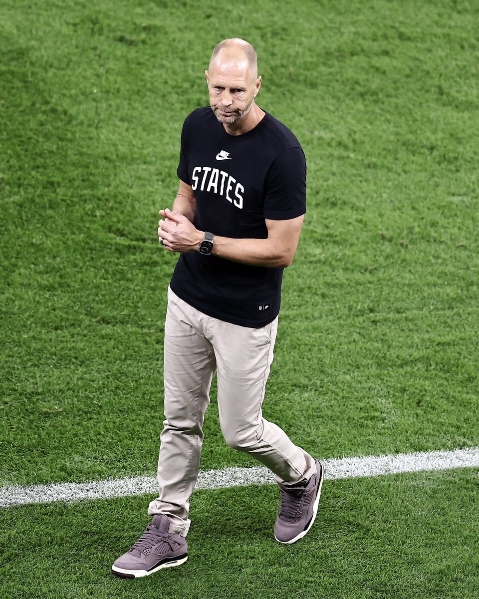 JustFreshKicks's tweet photo. USMNT head coach Gregg Berhalter's shoe game 👏⚽️ https://t.co/9lIvrBXTLs