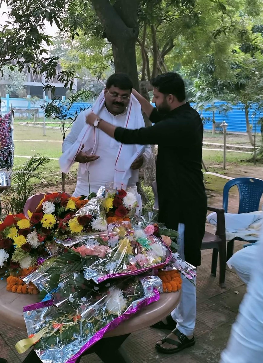 imshadabpu's tweet photo. कुशल संगठनकर्ता मजबूत नेतृत्वकर्ता आदरणीय @UmeshSinghJDU  जी को जदयू बिहार प्रदेश के पुनः निर्विरोध प्रदेश अध्यक्ष निर्वाचित होने पर बहुत बहुत बधाई एवं ढ़ेर सारी शुभकामनाएं।

@NitishKumar  @LalanSingh_1 https://t.co/8hMTtL36Ye