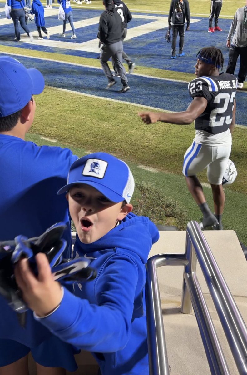 dukefanclee's tweet photo. Asher’s reaction says it all! This is what it’s ALL about…. moments we’ll never forget. Thank you @TerryMoore02 and @DukeFOOTBALL #GoDuke #BleedBlue #DukeGang #DukeFootball https://t.co/0fLhV9nmLE