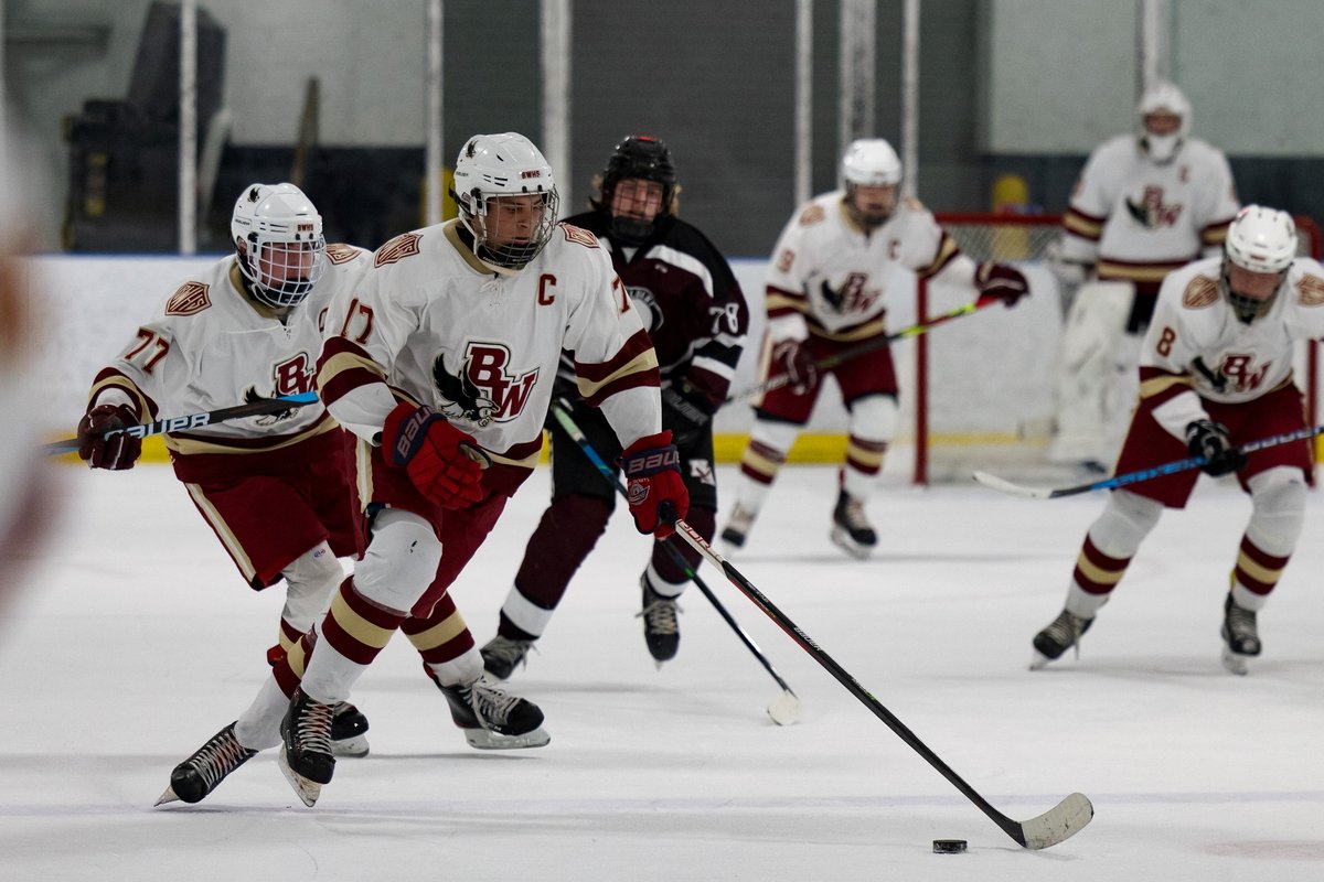 tandcstudios's tweet photo. 11-25-22 Bishop Watterson Ice Hockey v New Albany @BishopWatterson @BWHS_Athletics @bwhsicehockey https://t.co/Aawgyguy33