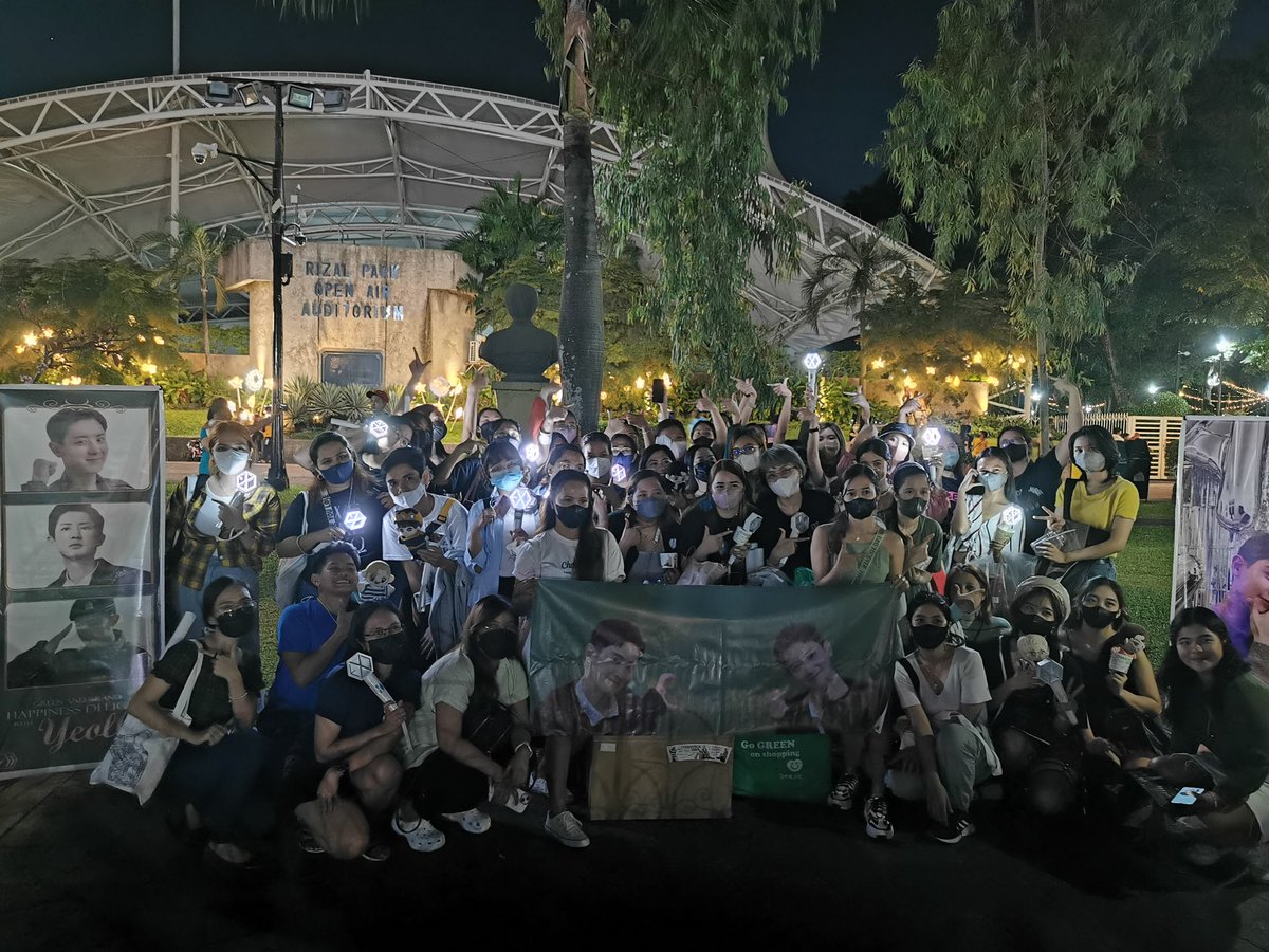NichkiHere's tweet photo. #GreenAndGrand
#HappinessDelightWithYeollie
#HappyChanyeolDay
#EXO @weareoneEXO #ParkChanyeol @eleventwoseven
#BreakYourBox https://t.co/GFq5an7ohz