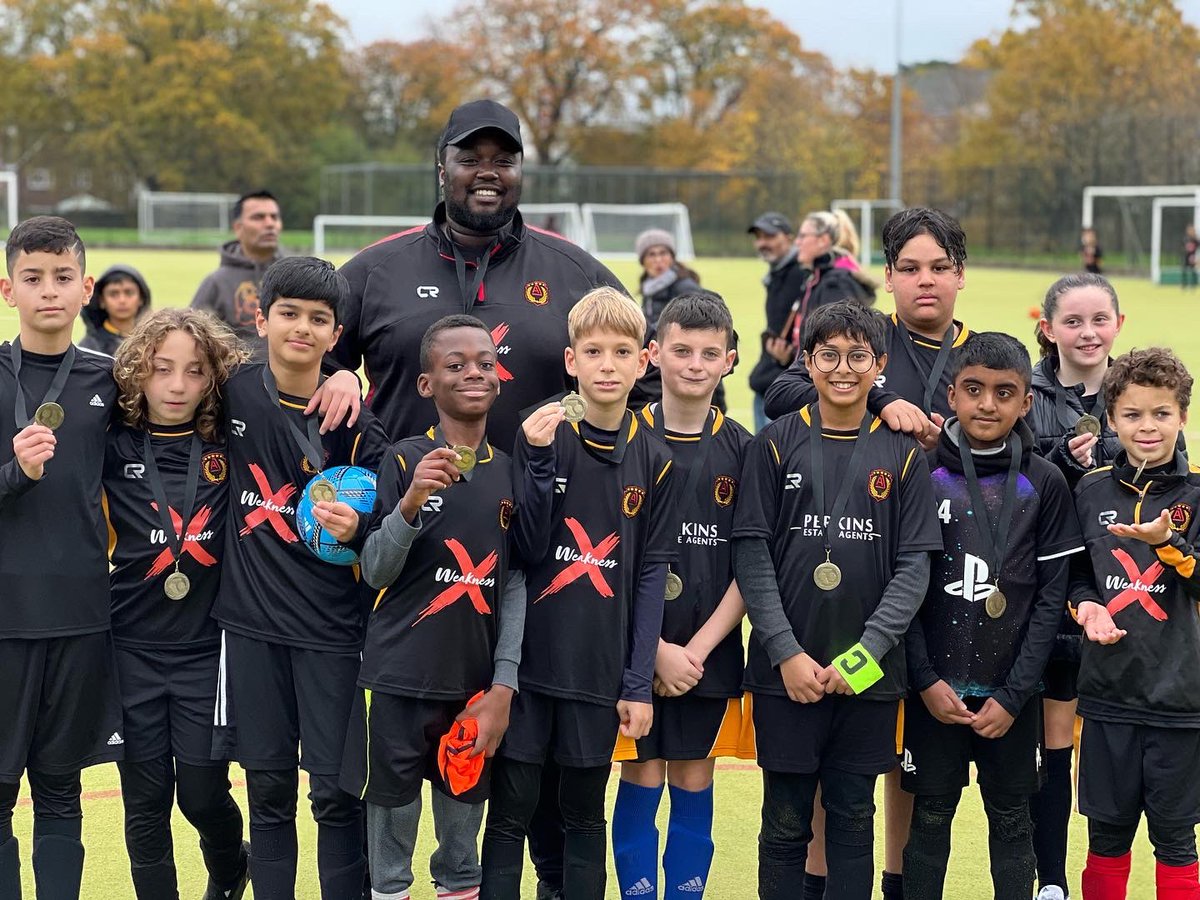 Sporttiersltd's tweet photo. Entertainment & thrills. Our Academy members gave their all today, battling it out for this month’s #STACup. It was unfamiliar territory for our Upper Academy, as AJ Sport London became the first external team to enter our monthly tournament. We go again on Sunday 18 December. 🏆 https://t.co/lHqWJW25Mc
