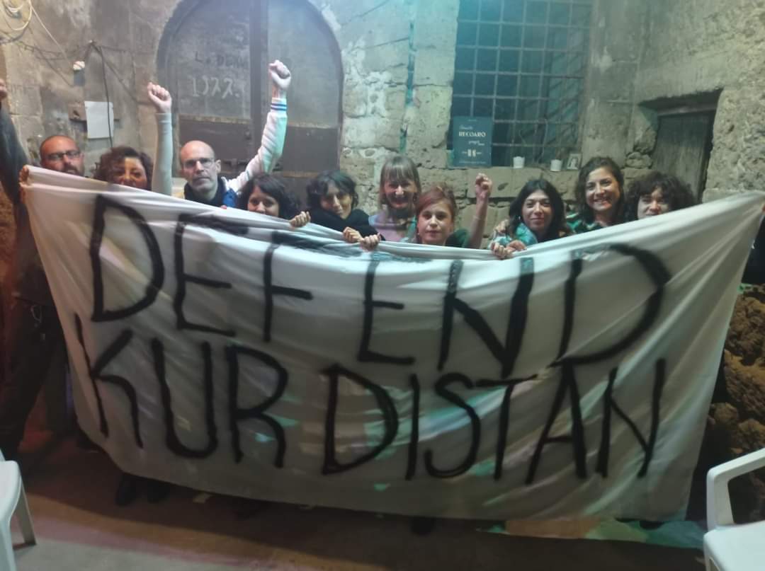 ANTUDOinfo's tweet photo. #ROJAVA | Da #Catania, #Palermo, #Lentini raccogliamo l'appello alla mobilitazione: #DefendKurdistan!
#Antudo !

#RiseUp4Rojava #weseeyourcrimes https://t.co/Tbi2PycCrc