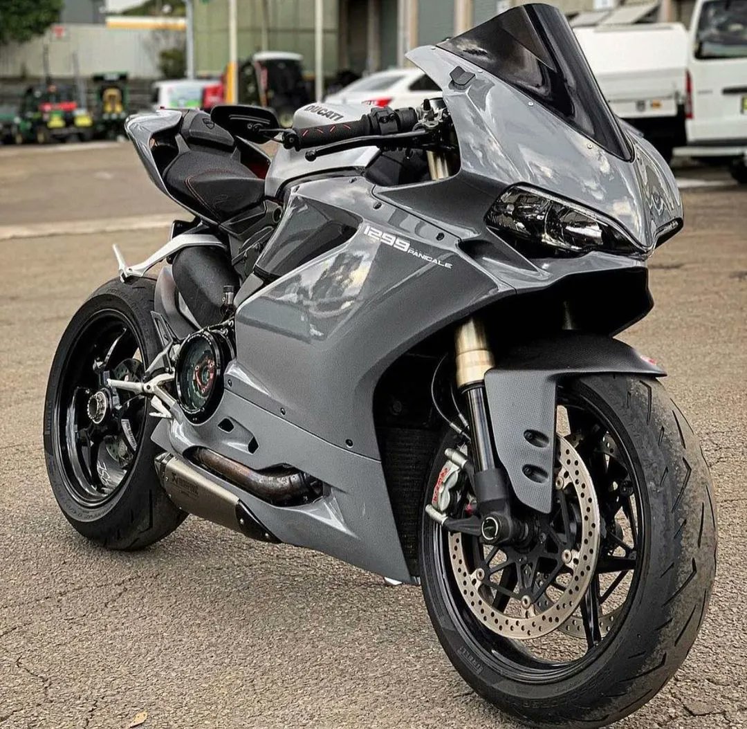 MoreMotorcycles's tweet photo. Ducati Panigale 1299 https://t.co/lRX96wkjw4