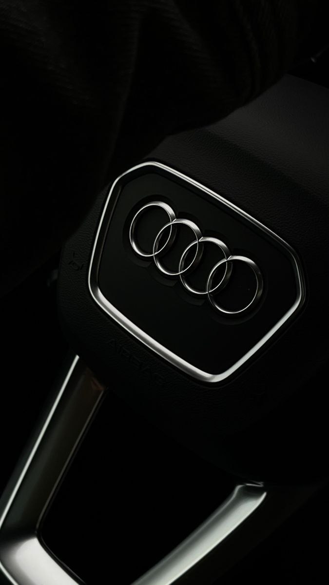 Ziwsz's tweet photo. my favorite car handlebar https://t.co/RGlL6SifYO