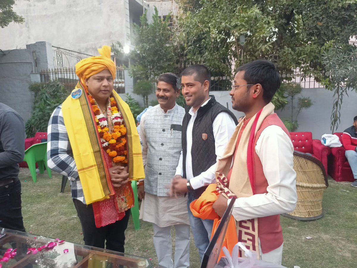 Nagenda38664671's tweet photo. प्रिय अनुज #anilchauhan जी को जन्��दिन की अंनत शुभकामनाएं एवं बधाई
मां भवानी और भगवान श्री राम का आशीर्वाद ��दैव आप पर बना रहे 💐🎂
#Anil_Chauhan https://t.co/I1DcE9kl2C