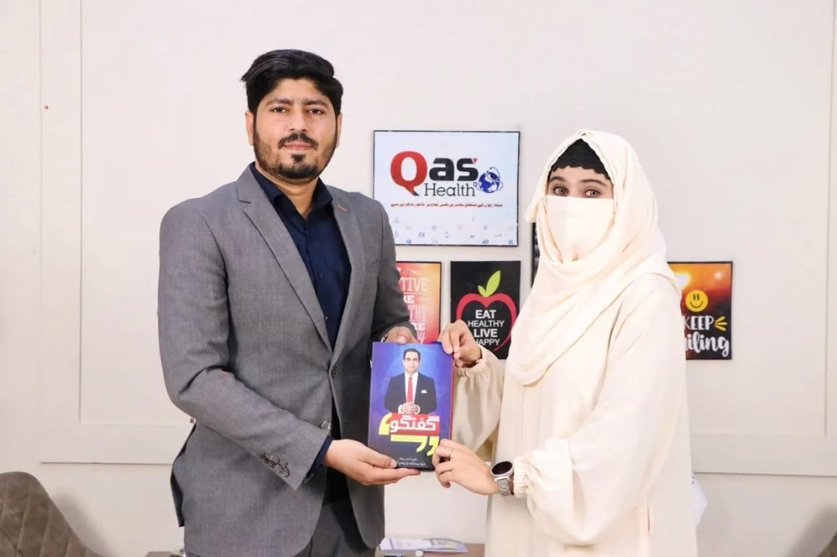 YPA_Global's tweet photo. Thank you for inviting her. Hopefully, this interview will be beneficial for the well-being of our people. 

#interview #trainer 
#mentalhealth #QasimAliShahFoundation 
#mubashratayyabaclinicalpsychologist 
#pakistan #humhainpsychologykakal
#humheinypa https://t.co/80RaMtK0qo