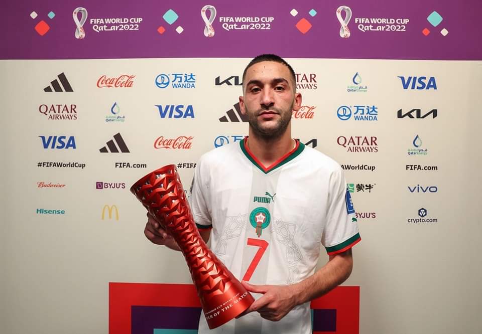 ScreenMix's tweet photo. عااجل :

حكيم زياش رجل المباراة 🇲🇦 https://t.co/EktyaRMXid