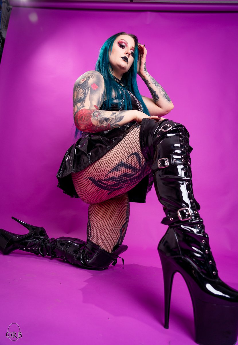 Zer0orb's tweet photo. PVC and Boots shoot with Diana Angelica!
Full gallery: https://t.co/GjtGENU05Y
#pvc #boots #fishnets #zer0orb https://t.co/QkMZJ2rozb