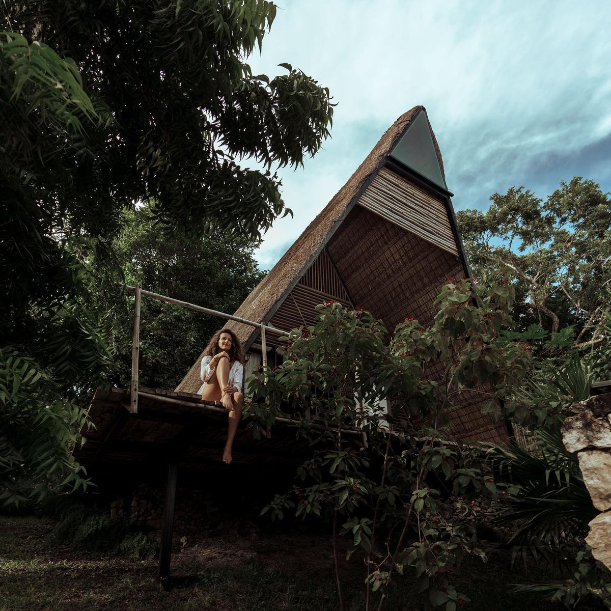 visitbacalar's tweet photo. Unique hotels, romantic lodges or simply a place to camp. Whatever type of accommodation you choose in #Bacalar, we’re sure you’ll enjoy this #MagicTown to the fullest. ⛺✨

🌐: https://t.co/6YwQkXZKVw
📸: holyhohli, ana.barbosaoficial &amp; lucho_aventuras via IG

#MexicanCaribbean https://t.co/8AnUvWbIfm