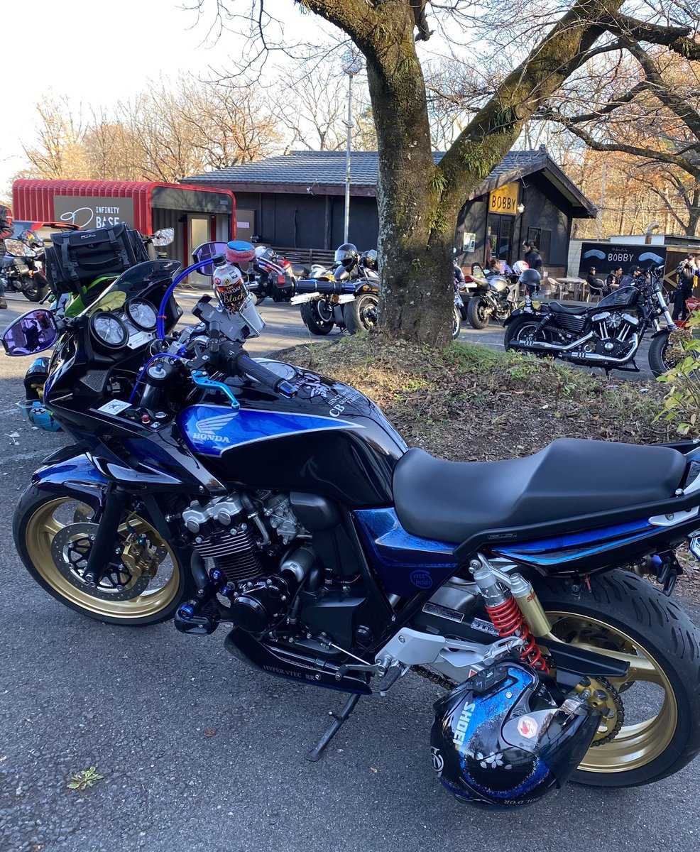cb400sbMK's tweet photo. #NCBM
#RidersCafeBOBBY
昨日もバイクに乗れて!
バイクが見れて!
今週分の🔋充電完了😆👍 https://t.co/1JCnL1cGL3