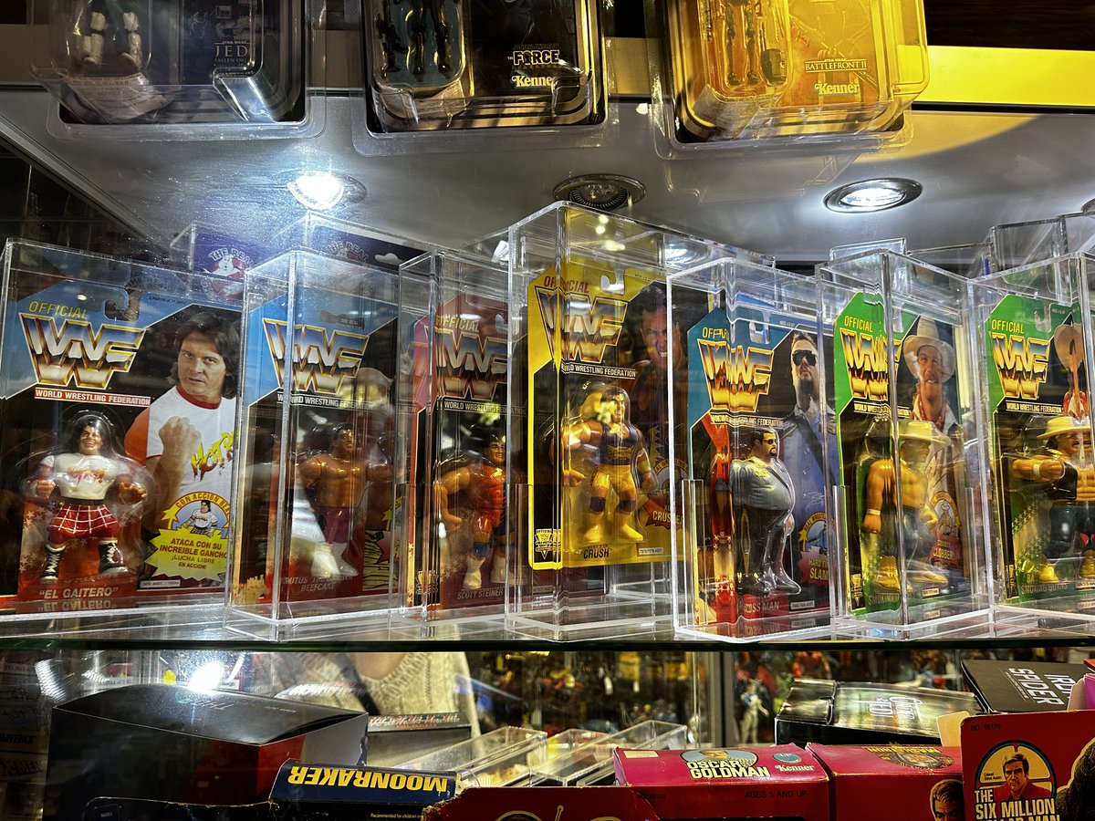 WrestlingFK's tweet photo. Oh Boy π Stumbled across a vintage toy shop this weekend....!
#Mattel #Hasbro #WWF #WWE #WWFfigures #WWEfigures #Wrestlingfigures #80swrestling #90swrestling https://t.co/0A1CZJ2ZOt
