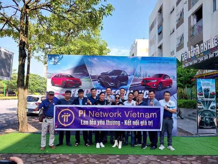 daophucquangvu's tweet photo. Pioneers in Vietnam are ready for the currency revolution. Waiting for new announcement from Picoreteam!

#Pi81Mall #Pi81Shop #PiNetwork #cryptocurrecy https://t.co/86rzcZjOlG