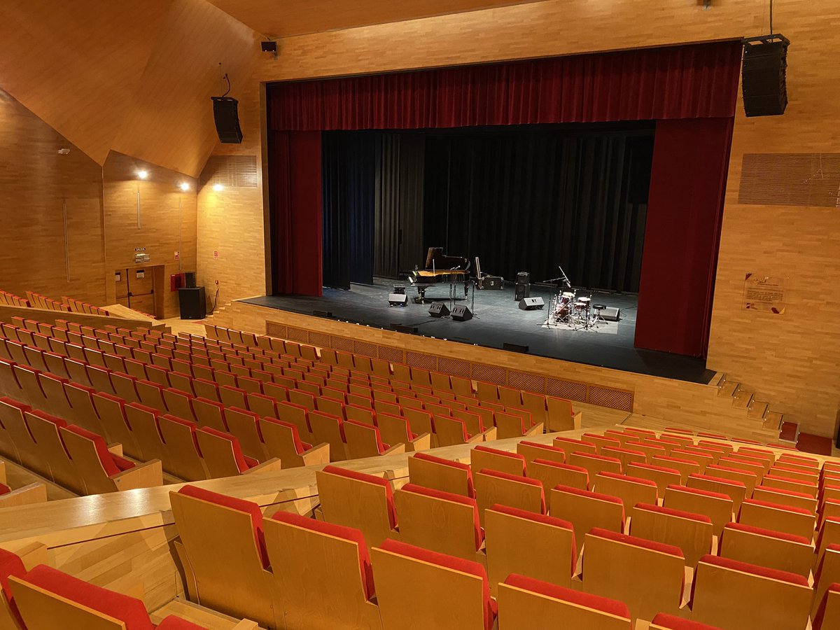zak144's tweet photo. Amazing cultural center in Atarfe, Granada, Spain. Tonight we continue in Zaragoza https://t.co/HgEQhaIQgs