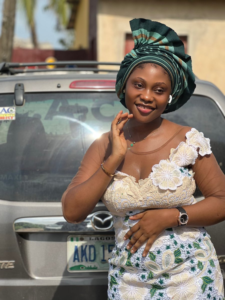 Tunmise01's tweet photo. I shall not want, cuz my soul’s got a Shepard in the valley and I shall not want ☺️☺️ #HappyLastSundayOfTheMonth https://t.co/s05HjPfcp1