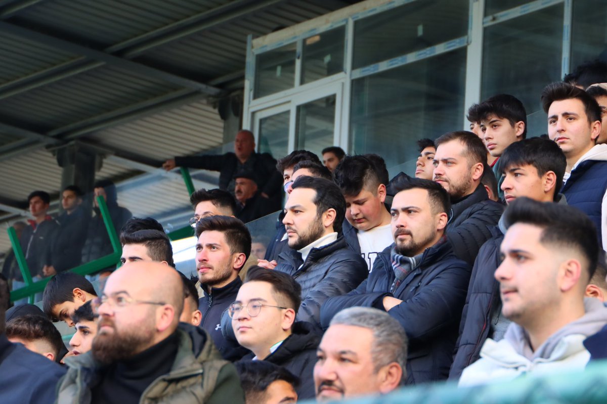 efedemirhann's tweet photo. Semt takımlarını müdafaaya devam😎 https://t.co/5tgT4eIytQ