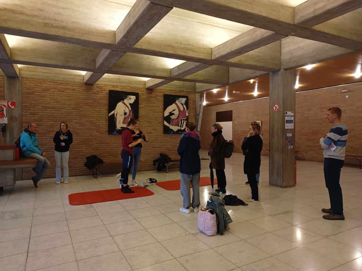 KULeuvenPT's tweet photo. #dagvandewetenschap in Gebouw De Nayer - Onderzoek rond #revalidatie en #beweging in de 👀 via inspirerende workshops! Groot succes bij jong en oud! https://t.co/VZJGzIKr4X