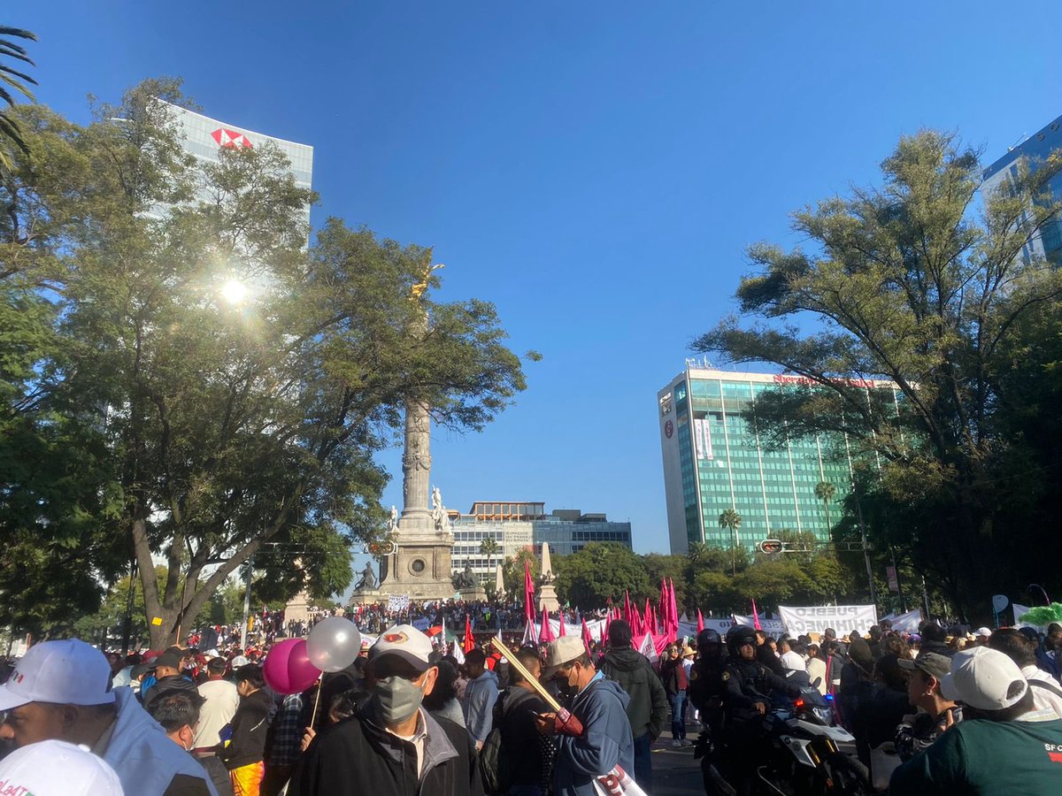 amapolis82's tweet photo. @lopezobrador_ ojalá estas iniciativas se motiven para dar los pasos realmente necesarios… ¿nunca vas a tratar de legislar la disparidad salarial? ¿La cantidad de partidos sin sentido? https://t.co/dI30QT4BLu