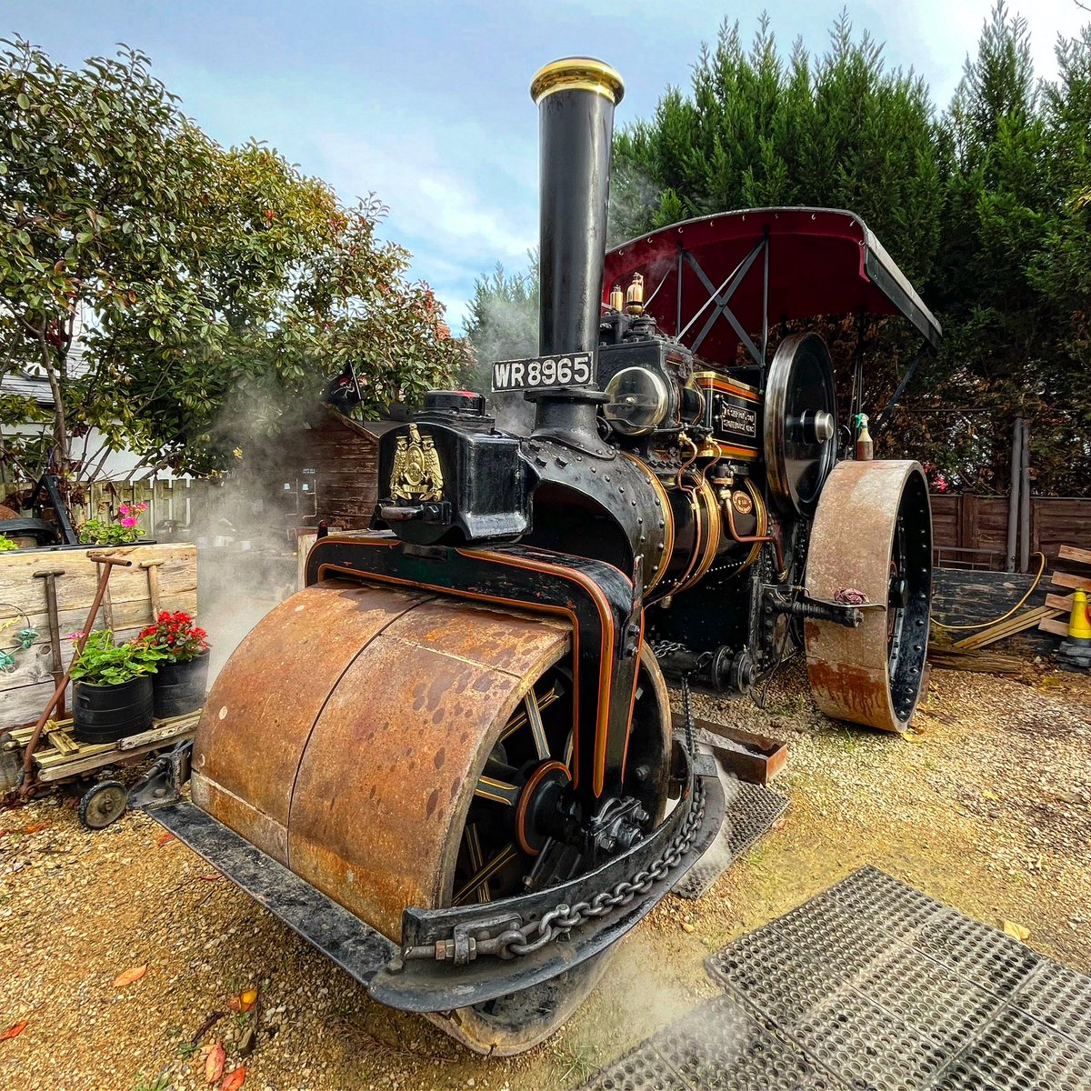 lifeintheshire_'s tweet photo. I just want to say - it’s not a bloody train! #fowler15813 #lifeintheshire https://t.co/dEkbVQtcDs