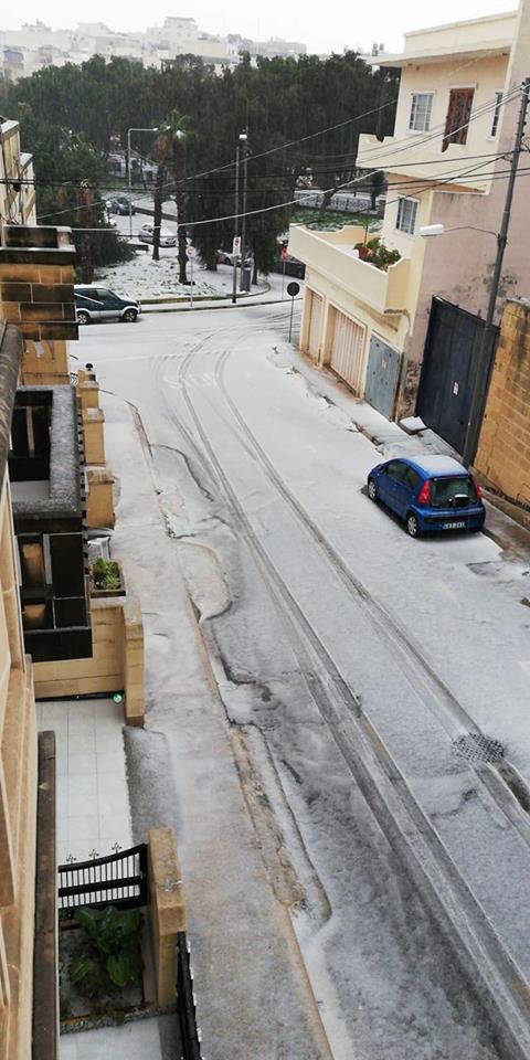 Malta_Weather's tweet photo. Happy? 😱🌧☔️💦⛈❄️☃️🌬💨😲 The latest weather models are indicating this coming winter will be COLDER and possibly WETTER than usual across Malta and Gozo as snow cover in the northern hemisphere is already at a record high! 📷 Christine Gauci #malta #gozo #winter #maltaweather https://t.co/woGI0au5ZV