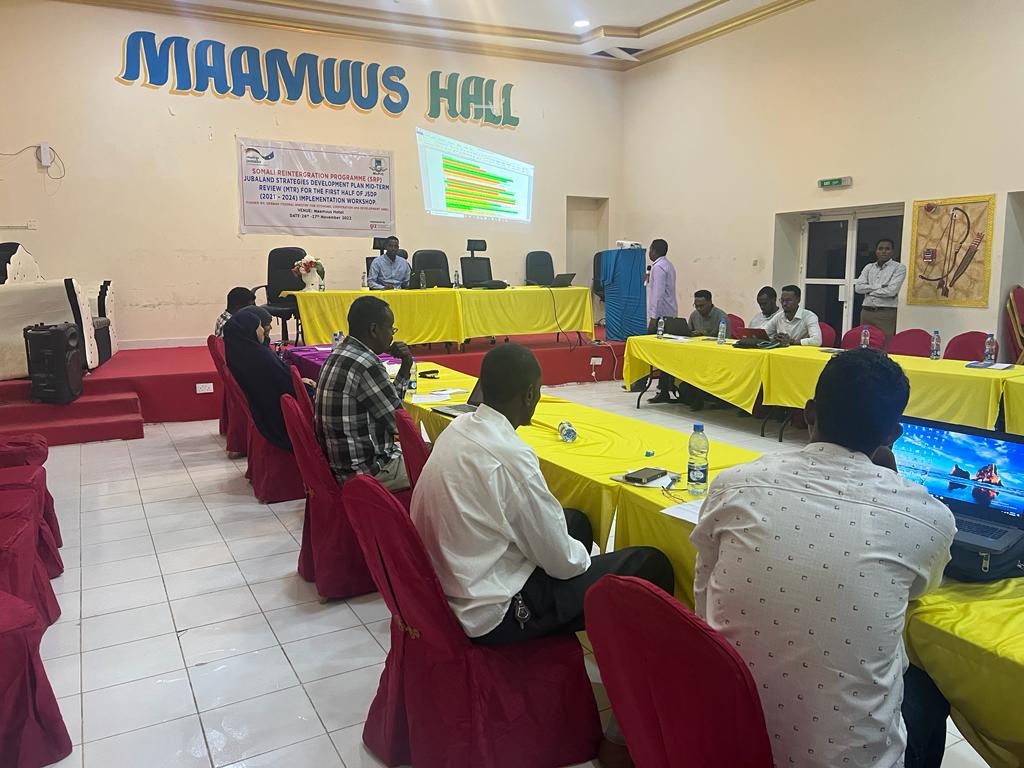 MoPICJubaland's tweet photo. @MoPICJubaland today concluded the two-day Mid-term Review workshop for Jubaland Srategic Development Plan- #JSDP. The aim was to finalise reviewing the remaining govt institution's sector priorities. https://t.co/h74CiHQO9Y