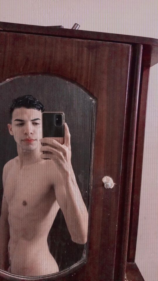 AndrixReverol's tweet photo. Una sonrisa para todos 🤍👻💌🌹 https://t.co/Tph7vP2kAf