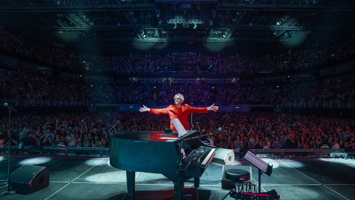 dgexperiencecom's tweet photo. Segunda noche soñada en @antelarena!! Gracias @FitoPaezMusica 💕
#EADDATOUR
📸 Fran Prato https://t.co/K7DERQrmoW