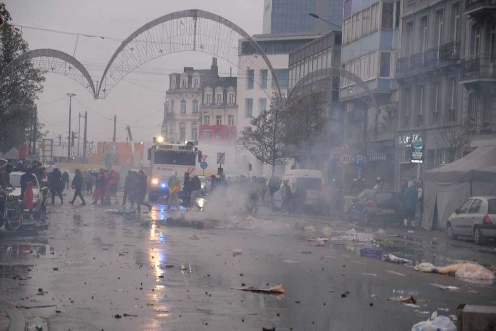 L_ThinkTank's tweet photo. [ ⚽️ MONDIAL ]

🔸️  Quelques photos des tensions à Bruxelles après le match Belgique - Maroc. https://t.co/nQiqZZMnRD