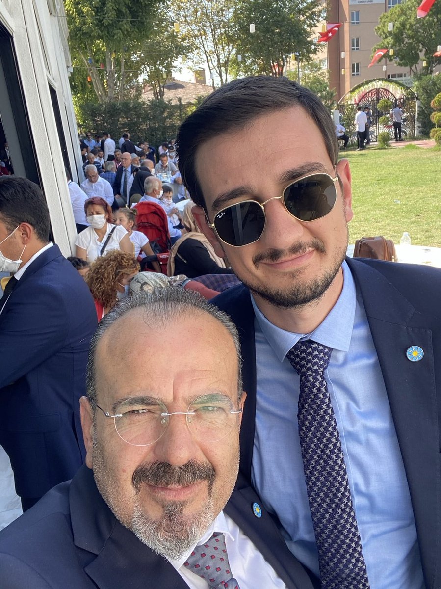 MngnSelahattin's tweet photo. Genel başkan yardımcısı ve Sakarya milletvekilimiz Sn.@UmitDikbayir’ında katılımıyla tekrar Serdivan ilçe başkanlığına seçilen Sn. Ahmet Uçak ve yönetimini tebrik ederim.
Önümüzdeki dönemde çalışmalarında başarılar diliyorum.

#SerdivanİyiOlacak https://t.co/u92KRUAs6J