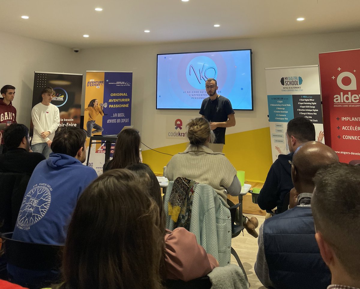 We_Forge's tweet photo. 👩🏫 Pitch #5 AKO
Une plateforme no-code avec des briques de contenus et différentes méthodologies d’apprentissage
#SWAngers #Banzaiii https://t.co/DBj3QBIEne