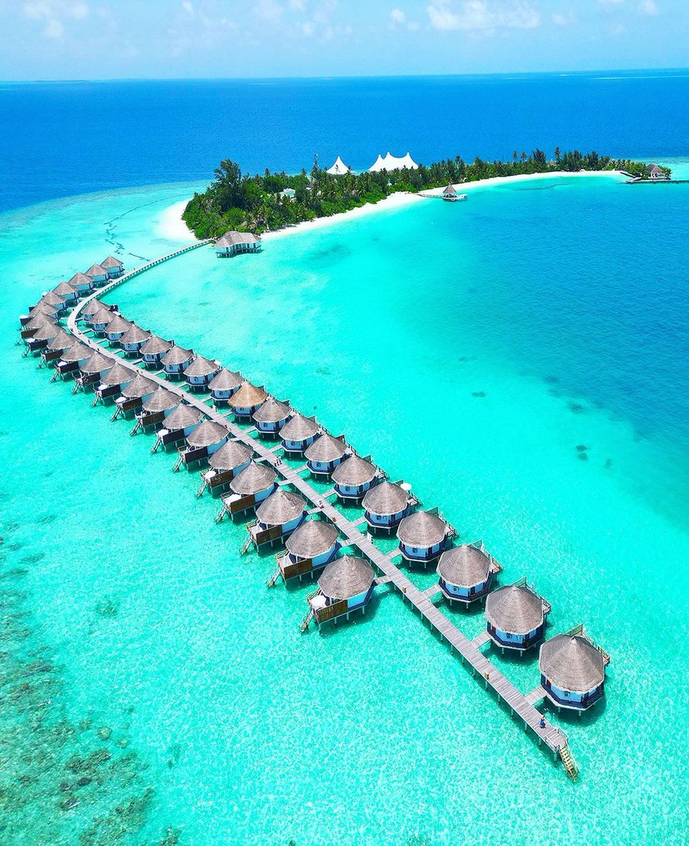 A view of paradise from a drone  
•
📍Maldives 
📸 @traveling_zorro

#paradisebeach #maldivesphotography #instamaldives #omaldives #maldivesmania #visitmaldives #maldivesbeach #ig_maldives #lovemaldives #maldiveslovers #maldives🇲🇻 #shadesofblue #maldivesparadise #paradiseisland