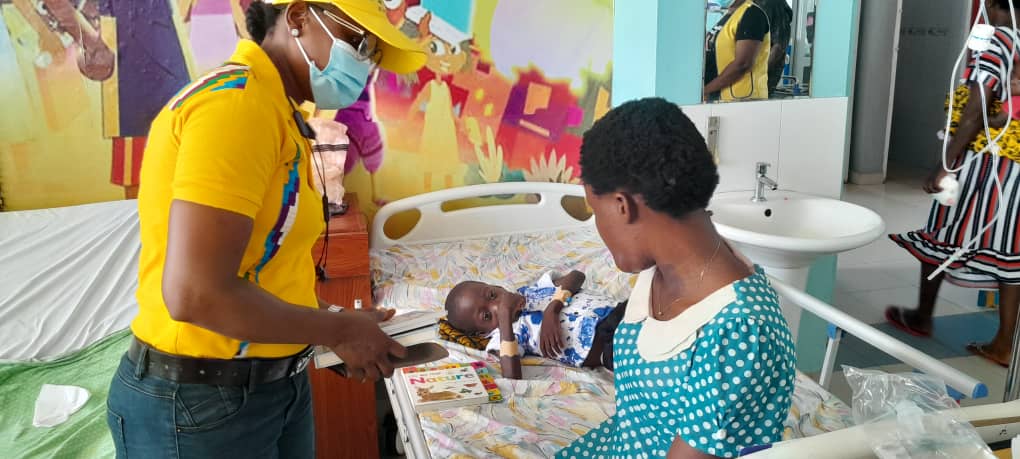 accrazenithlion's tweet photo. Accra Zenith Lions Club in partnership with Rainbow Trust Foundation donate 250 story books and other learning materials to the Korle Bu Teaching Hospital Children.Cancer Unit in Accra, Ghana. 

Lions ... We Serve !!!
@lionsclubs
#accrazenithlions
#weserve
#lionsclubs https://t.co/aYrvZHcdA6