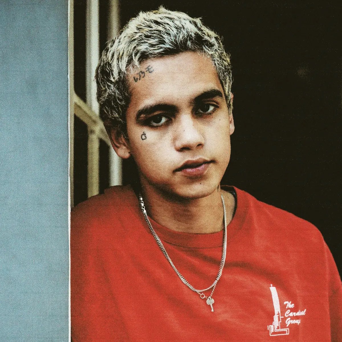 ChillMediator's tweet image. Your camera roll if Elliot was your boyfriend. 📸📸