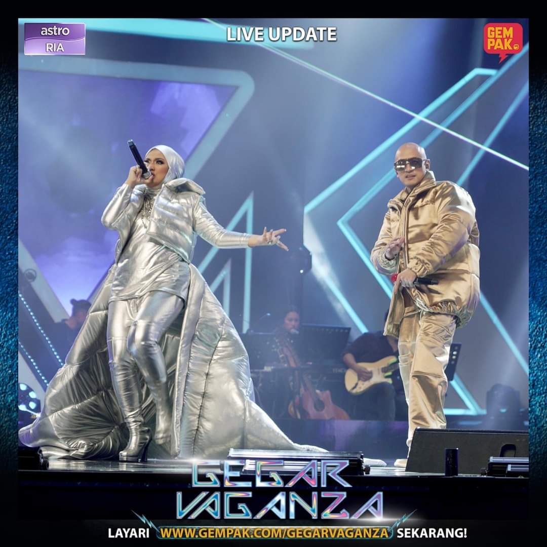 idzuan89's tweet photo. Good job @Shilaamzah  sangat professional, walaupun tiba² ada ear infection, tonsil, dia terus berusaha keras berikan persembahan terbaik untuk para peminat dia. Dia tak putus asa. Persembahan sampai  akhirnya
#tolegittoquit
#partysampaipagi
#GegarVaganza2022 https://t.co/WzmyKdQuUL