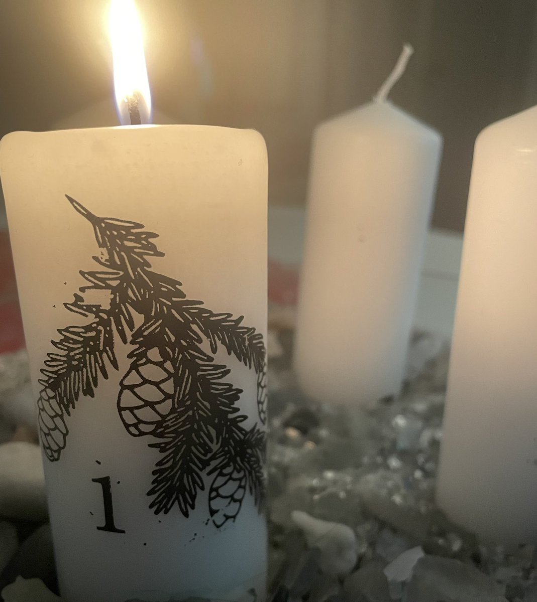 Redaktionen önskar alla läsare en trevlig första advent!