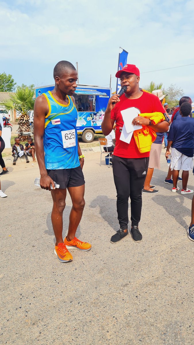 LloydMungoni's tweet photo. 26/11/2022
Municipality of Beitbridge 
Beitbridge Mayors Half Marathon 2022
Theme: Beitbridge My Home, My Smart City, Running Against litter.

Thank you all sponsors for making this marathon a success.

The Edutainer OnSet🎙

#YourMC #InternationalMC #MasterPlayer #advertising https://t.co/xel4JRru9m