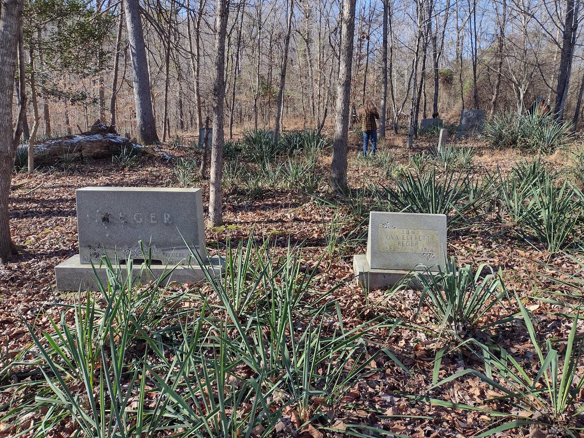 tomcuchta's tweet photo. Pictures from a cemetery I ran across on a hike near Spencer, WV https://t.co/AAfCcQMFSE