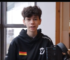 Shrxmp1's tweet photo. @noahreyli @zAndyYT Yeah They will fuck him up😭 https://t.co/EqjeZDt4sC