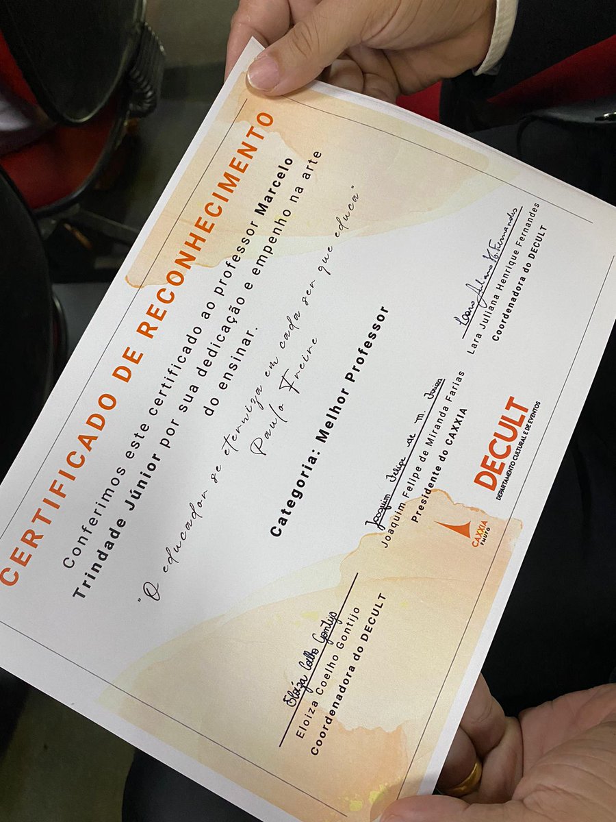 psycotrin's tweet image. É uma honra indescritível fazer parte Faculdade de Medicina da @ufg_oficial , como professor de Psicopatologia. Receber essa homenagem acalenta, conforta e nos dá forças para seguir lutando!