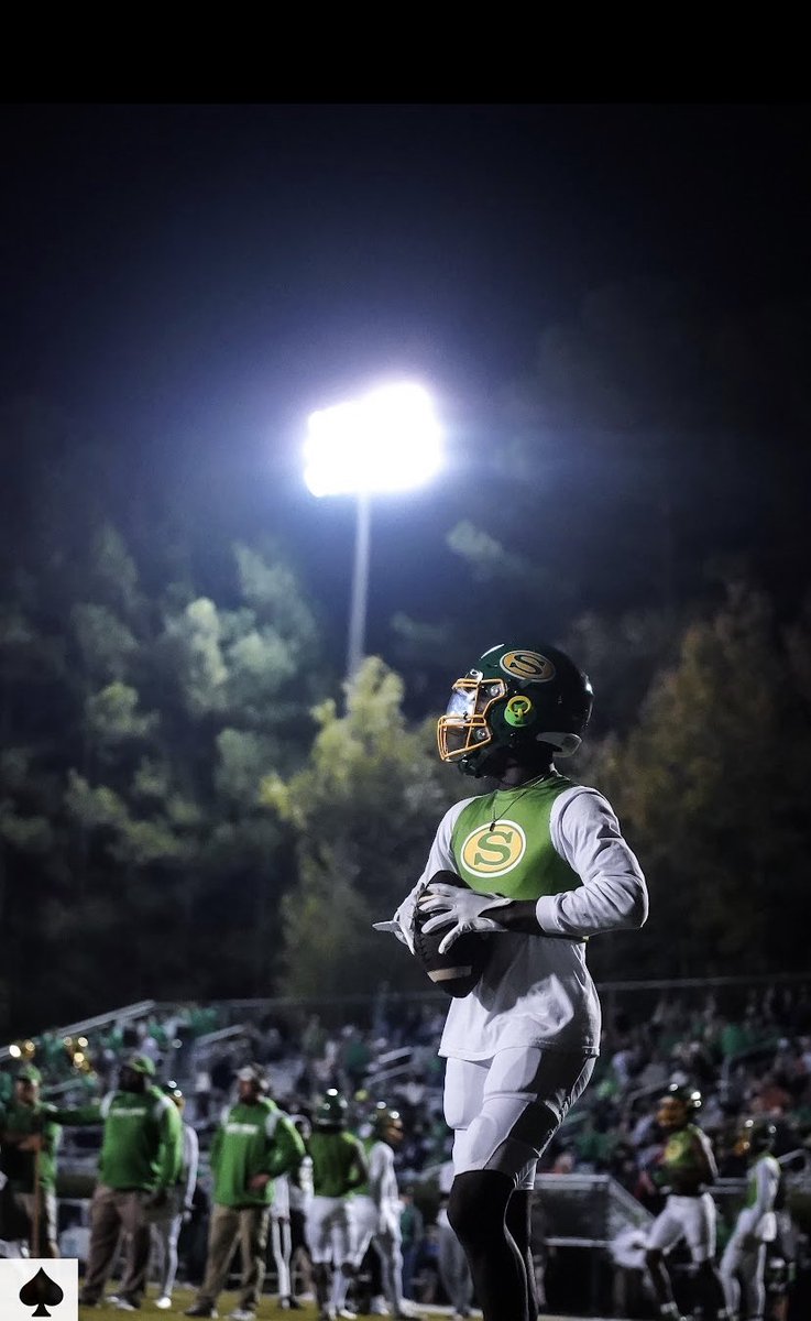 MarquezSpells's tweet photo. Enjoyed everything about this season i wouldn’t trade it for nothing. I’m so proud of this team and how far we came It wasn’t the outcome we wanted but we fought to end.I love you guys couldn’t ask for a better team.
too fast out1️⃣8️⃣✌🏾@SummervilleFB @CoachCarlo62 #GreenWave4L💚💛 https://t.co/Jxe1NR7ZDO