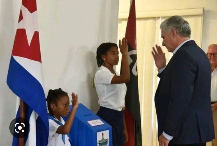 Nuestro Presidente voto temprano como siempre.
#YoVotoEl27 
#VoluntadDeElegir 
#Cuba
#ProvinciaGranma 
<a href="/CapoNapoles/">Yanaisi Capó Nápoles</a> 
@EduardoLpezLey3 
<a href="/escribano_cruz/">Francisco Alexis Escribano Cruz</a>