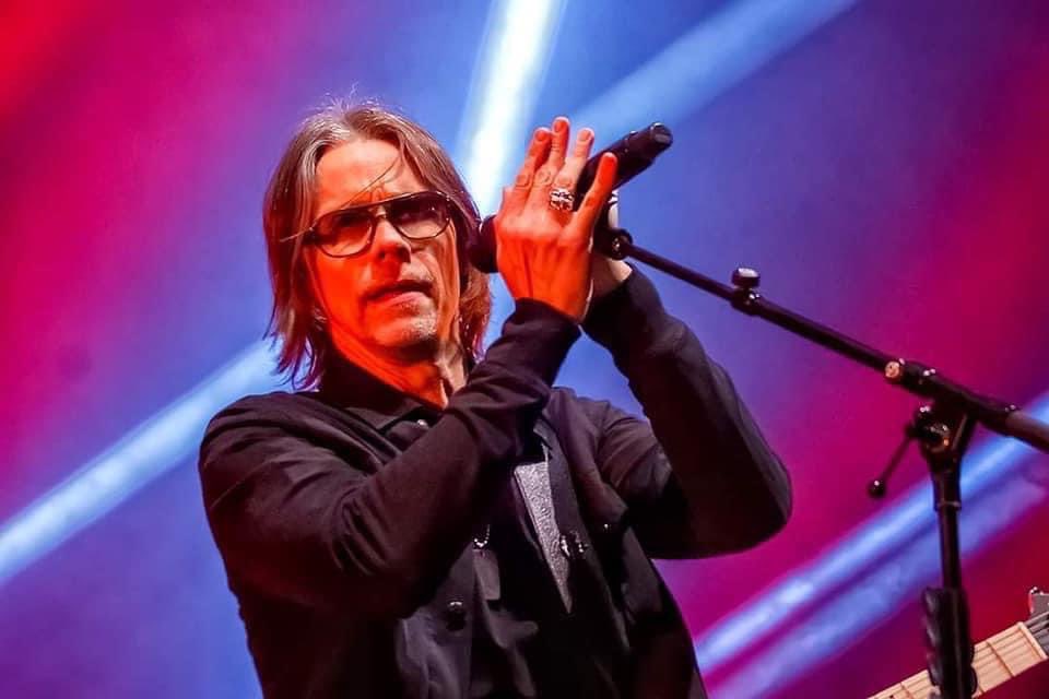 AB_Russia's tweet photo. Happy birthday Mr. @MylesKennedy !!!  📸 Romana Makówa https://t.co/Vju7c6RaZU