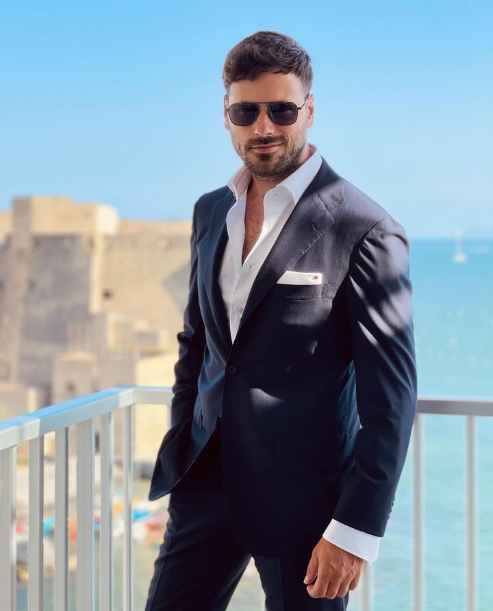 heeishauser's tweet image. Classic ☺️👑