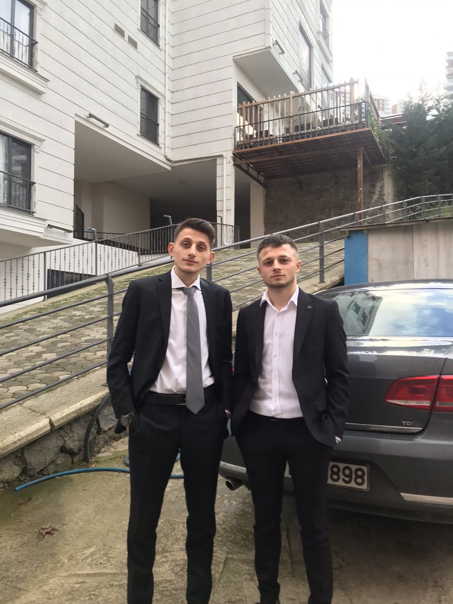 Hasanefe061's tweet photo. Dağ olsa yıkılır taş olsa çatlar https://t.co/wMBSsSJRWk