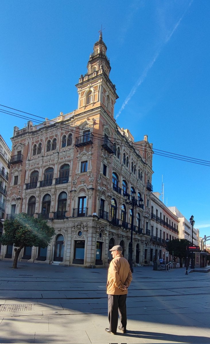 pilargaleano2's tweet photo. Sevilla 🤩 https://t.co/XUPzrJpq4P